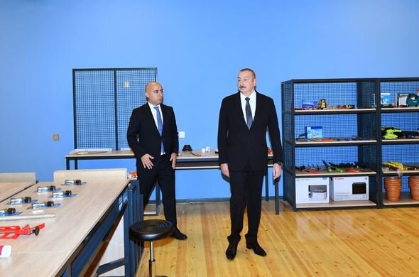 İlham Əliyev Bakıda yeni inşa olunmuş 335 nömrəli məktəbin açılışında iştirak edib - FOTO