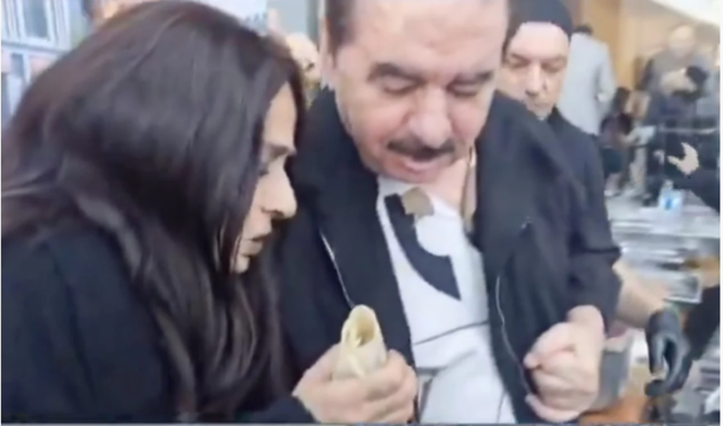 Yıldız Tilbe İbrahim Tatlısəsi öz əlləri ilə yedizdirdi