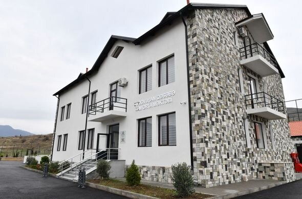 İlham Əliyev Suqovuşanda orta məktəbdə yaradılan şəraitlə tanış olub - FOTO