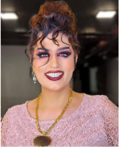 Elza Seyidcahandan fərqli imic: "İnsanları davranışları gözəlləşdirir"