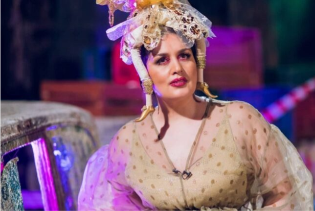 Elza Seyidcahandan fərqli imic: "İnsanları davranışları gözəlləşdirir"