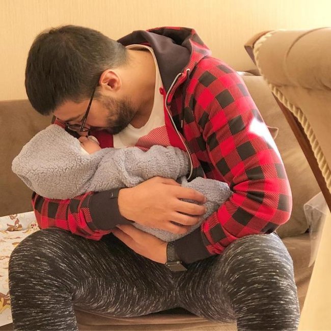 Abbas Bağırovdan oğlu ilə ilk foto