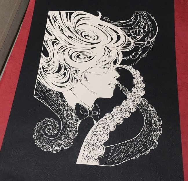 Skalpellə kağız üzərində cızdığı əsərlər görənləri heyran edir - FOTO