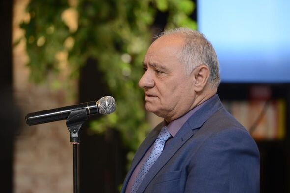 "Məhşər divanı: Yalanın 17 anı": Fəlsəfə doktoru sənədli romanının təqdimatını keçirdi - FOTO