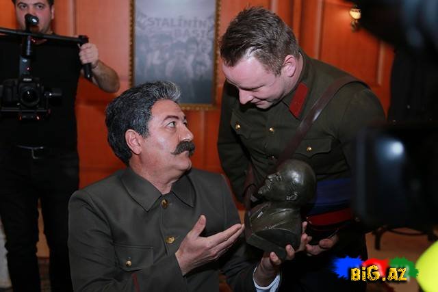 "Stalinin başı" filminin qalasına məşhurlar axışdı - FOTOLAR