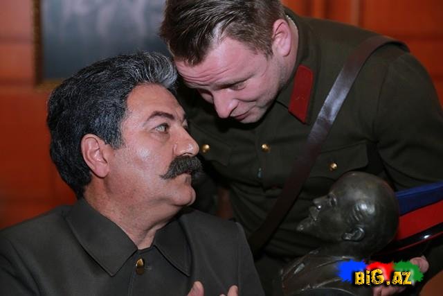 "Stalinin başı" filminin qalasına məşhurlar axışdı - FOTOLAR