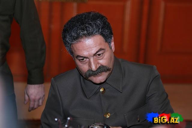 "Stalinin başı" filminin qalasına məşhurlar axışdı - FOTOLAR