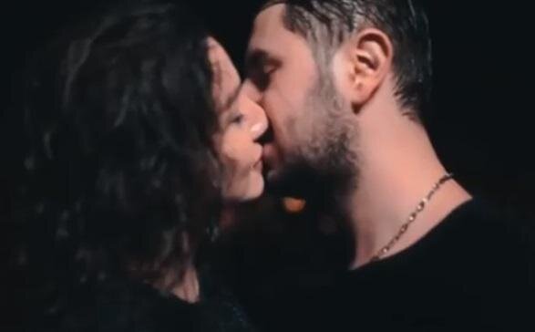 Azərbaycanlı aktrisanın əri ilə öpüşərkən görüntüləri yayıldı - VİDEO