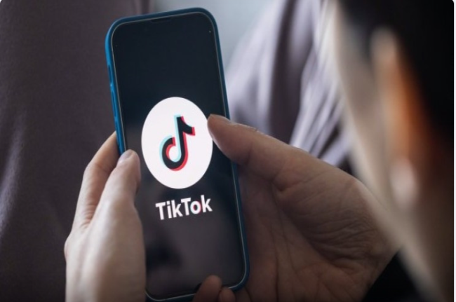 Daha bir tiktoker həbsdən buraxıldı