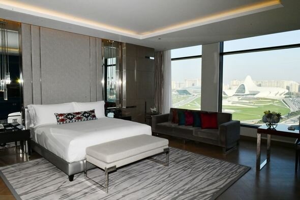 İlham Əliyev və Mehriban Əliyeva Bakıda hotelin açılışında iştirak ediblər - YENİLƏNİB + FOTO