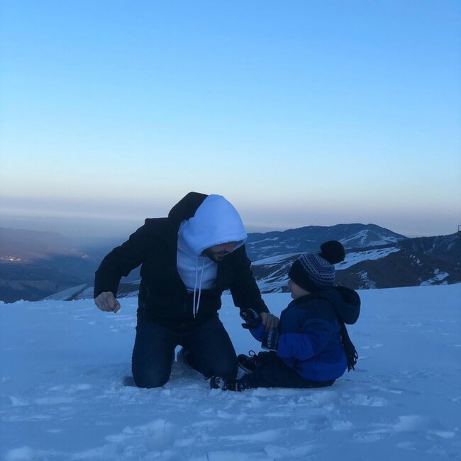 Elçinin oğlu ilə İSTİRAHƏT FOTOLARI