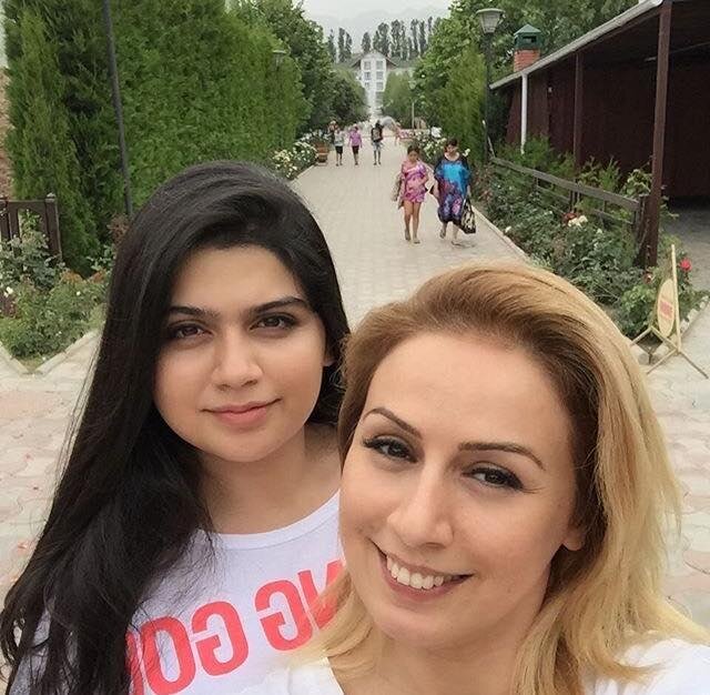 Roza qızının İNTİHAR edən iş adamı ilə adının hallanmasına BELƏ REAKSİYA verdi