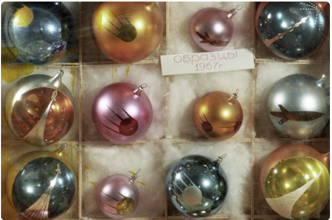 SSRİ-dən qalma köhnə şam ağacı oyuncaqları - Tərkibində radiasiya var