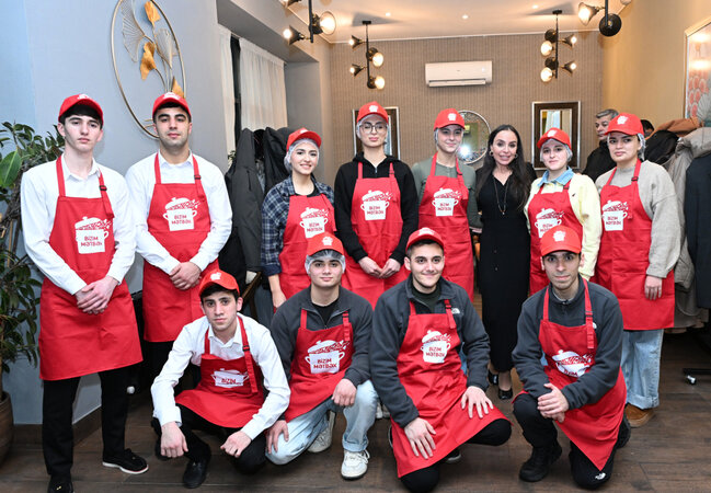 Leyla Əliyeva iftar məclisində - Fotolar