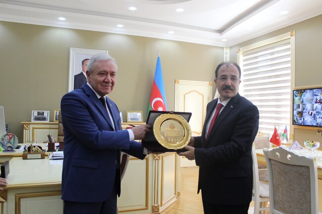 Türkiyənin səfirinin Gəncəyə rəsmi səfəri