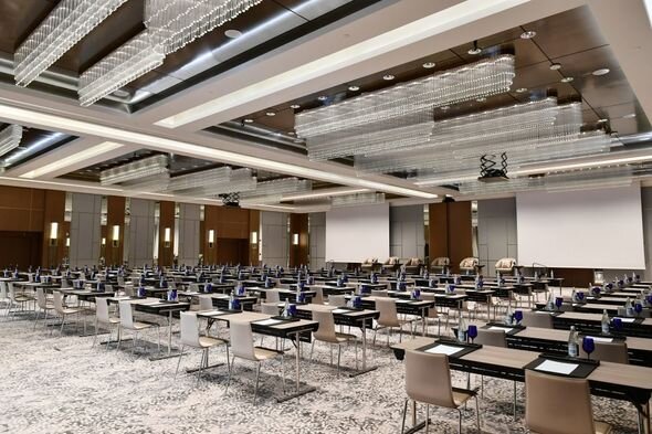 İlham Əliyev və Mehriban Əliyeva Bakıda hotelin açılışında iştirak ediblər - YENİLƏNİB + FOTO