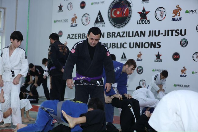 Azərbaycan Braziliya Ciu-citsu Klubu İctimai Birliyinin təşkilatçılığı tərəfindən "Seçilmişi seçməyə ehtiyac yoxdur!" adlı seminar keçirilib