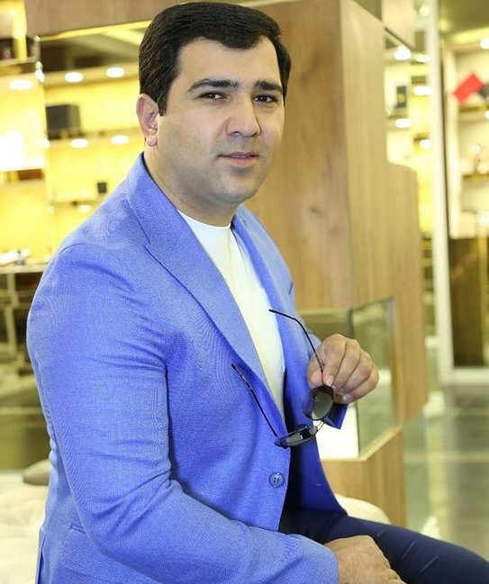 Əməkdar artist üç oğul atası oldu - FOTO