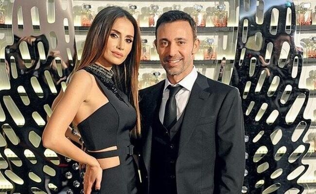 Mustafa Sandalın eks həyat yoldaşı Ümrə ziyarətində - FOTO