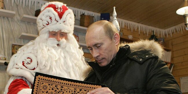 Putin 3 uşağa "Şaxta baba"lıq etdi - Arzuları gerçək oldu