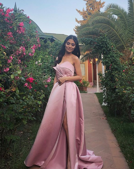 Azərbaycanın sosial şəbəkədə fenomen olan ən gözəl qızları - FOTOLAR