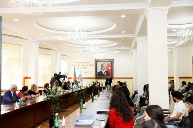 BDU və "ARB 24" telekanalı arasında əməkdaşlıq müqaviləsi imzalanıb