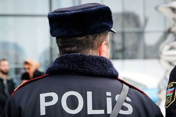 Bakıda FACİƏ: polis tabel silahı ilə özünü vurdu