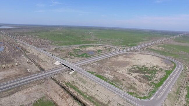 14 km uzunluğunda Salyan-Biləsuvar avtomobil yolu yenidən qurulur