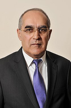 Pedaqoji Kollecin şübhəli satınalmaları - Vergi ödəməyən MMC-lər necə qalib edilir?