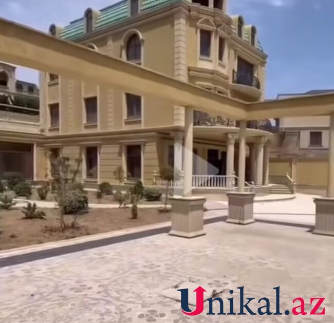 Alim Qasımov villasını satır - FOTOLAR