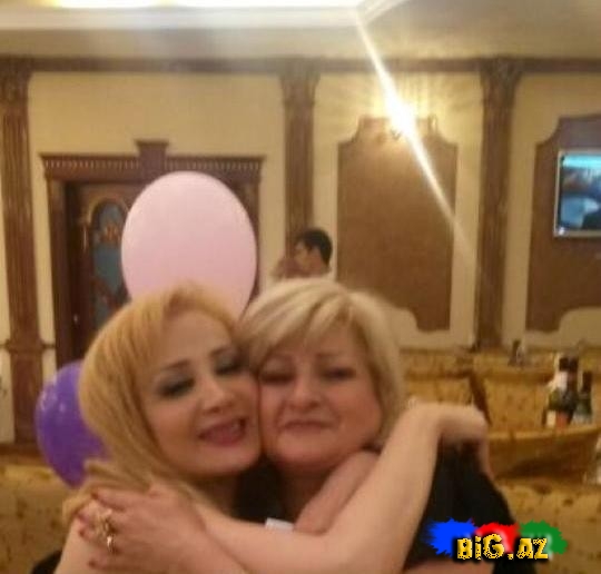 Məleykə Əsədovanın bacısı və qızı - FOTO