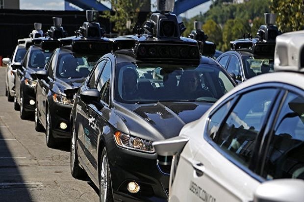 "Uber" sürücüsüz avtomobil testlərini dayandırdı