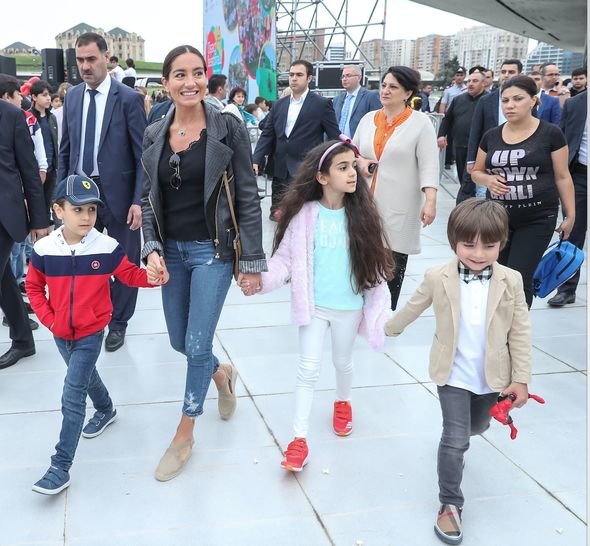 Arzu Əliyeva oğlu ilə "Uşaq festivalı"nda – FOTO + VİDEO