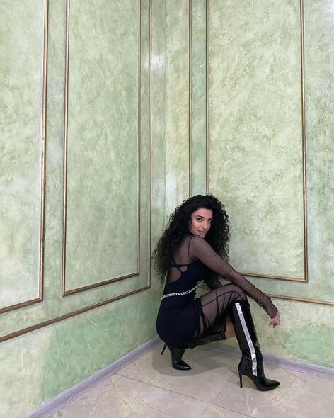 Səmra yeni fotoları ilə gündəm yaratdı - FOTO