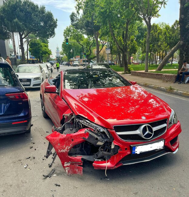 Azərbaycanın tanınmış "Lovely Dent" komandasının həkimləri Türkiyədə qəzaya düşdülər - FOTO