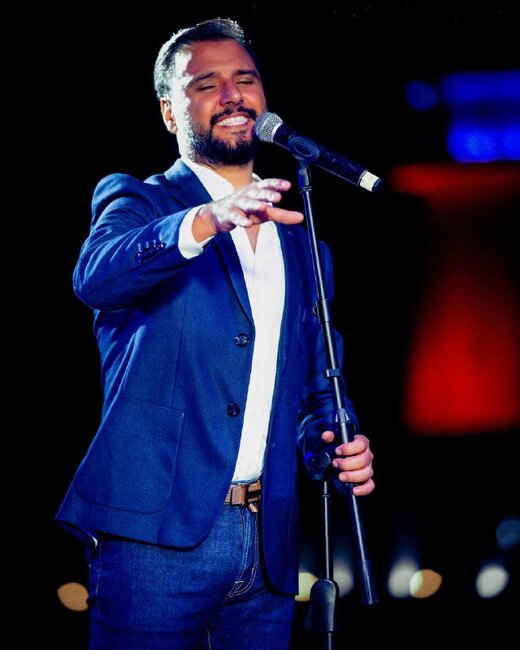 Alişan Bakı konsertində "Qarabağ maralı"nı canlı oxudu