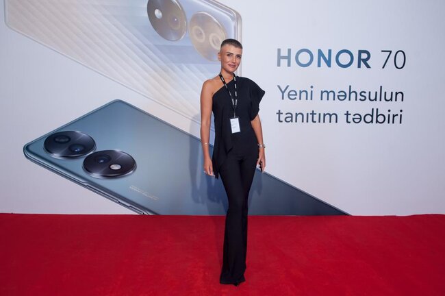 Azərbaycanda "HONOR"un yeni flaqmanı təqdim olundu - FOTO