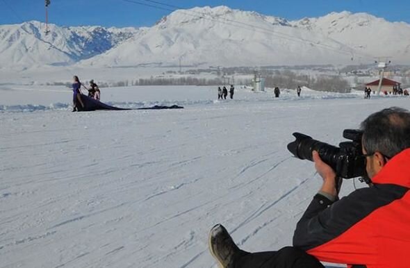 Türkiyə gözəli fotosessiya üçün GÖRÜN NƏ ETDİ - FOTO