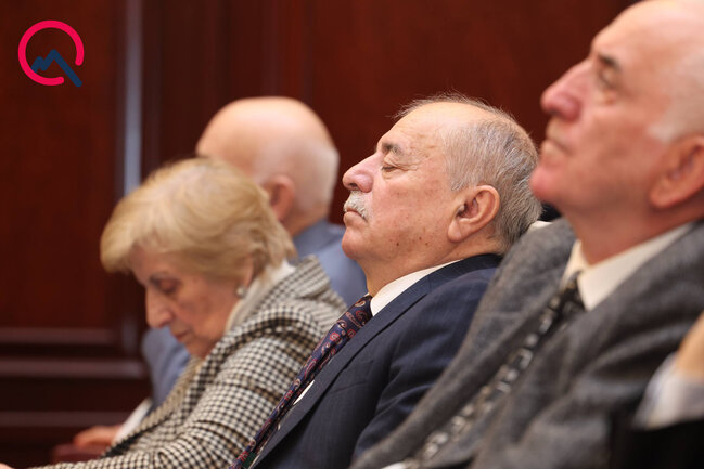 İclas o qədər maraqsızdır ki... - Fotolar