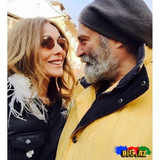 Tanınmış cütlük Fransada - romantik FOTO