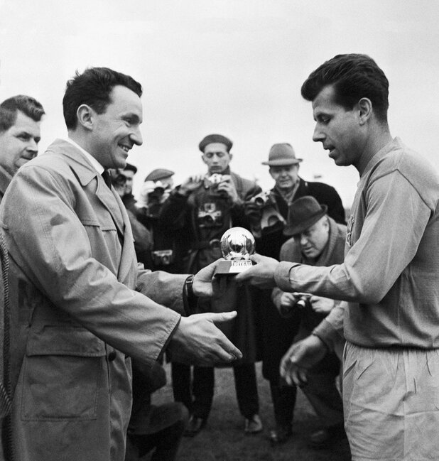 Maradona və Pelenin məhrum qaldığı "Qızıl top" - Nədən hazırlanır?