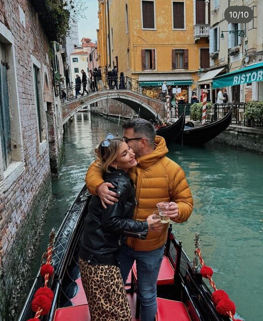 İrem Derici sevgilisi ilə Venesiyada- FOTOLAR
