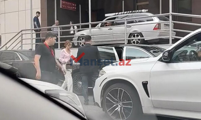 Röyanın səhhətində problem yarandı: Xəstəxanada görüntüləndi - FOTOLAR