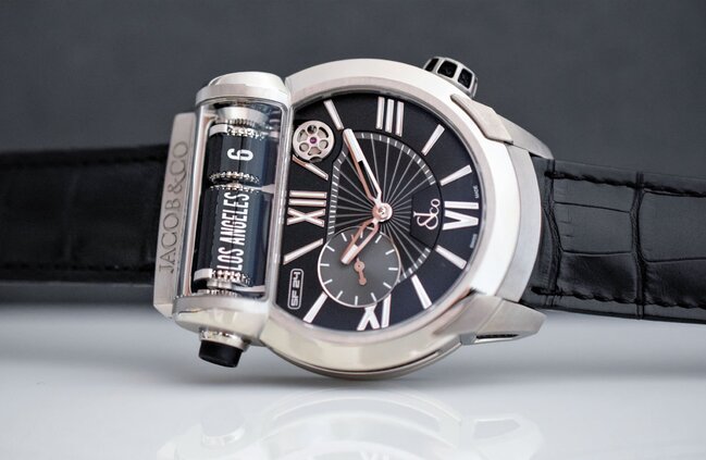 Bu dəfə bahalı saatı ilə gündəm oldu - Foto