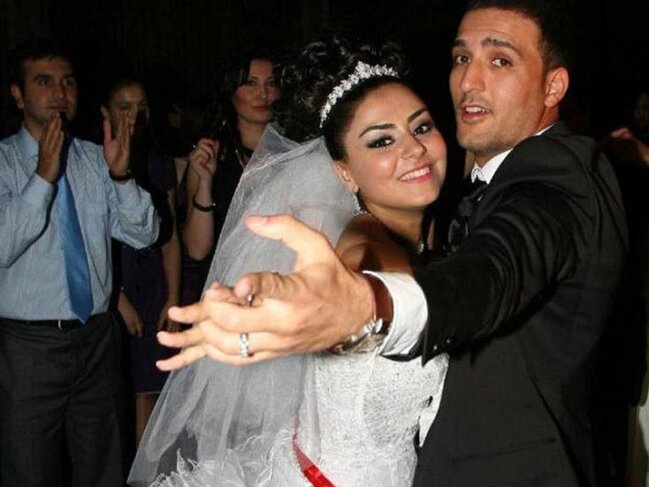 Vüsalə qızı ilə qar sevinci yaşadı - FOTO-VİDEO