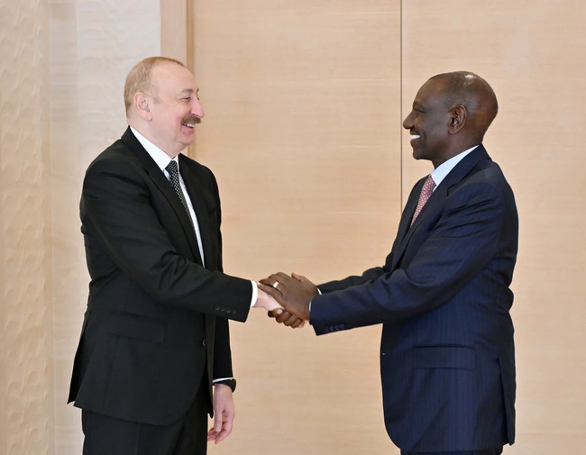 İlham Əliyev Keniya Prezidenti Uillyam Samoei Ruto ilə görüşüb - FOTO