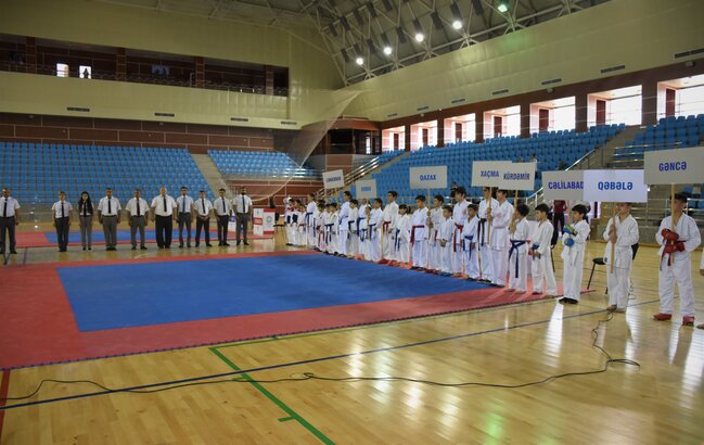 Fövqəladə Hallar Nazirliyinin İdman-sağlamlıq klubunda Milli Qurtuluş gününə həsr edilmiş karate üzr