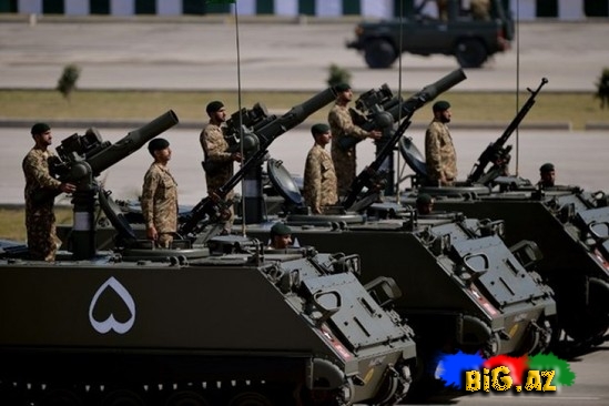 Pakistanın yeni silahlarla güc nümayişi - FOTO