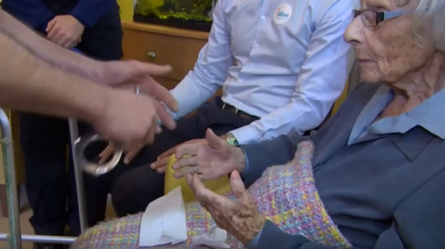 104 yaşlı qadını öz xahişi ilə həbs etdilər – Video