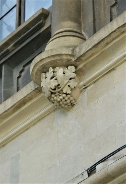 Milyonçunun tikdirdiyi tarixi bina sökülür?